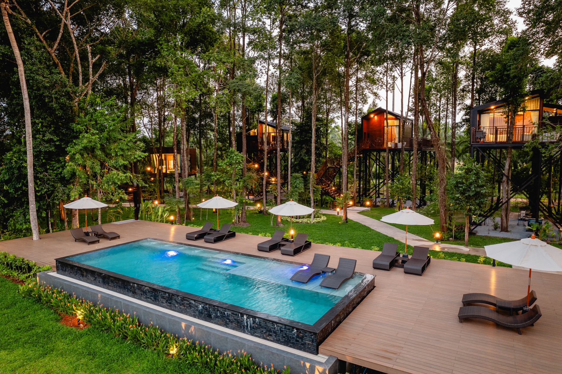 High Tree Resort